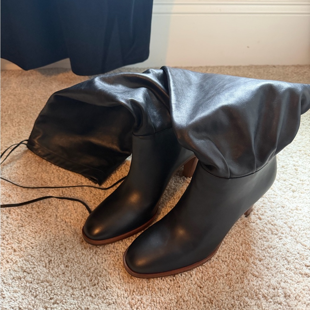 Authentic New Never Used Gucci Black Leather Boots with Brown Heel - Picture 4 of 6